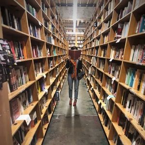 Meet your Posher, Dominique